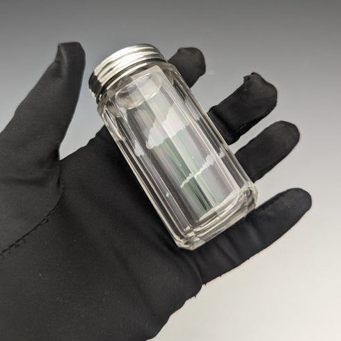 1882 年英國古董小玻璃瓶純銀蓋 110 克